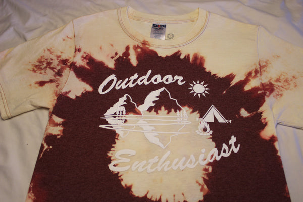 Red Outdoor Enthusiast Tee - Small